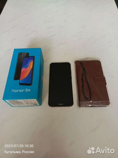 Телефон honor 8а