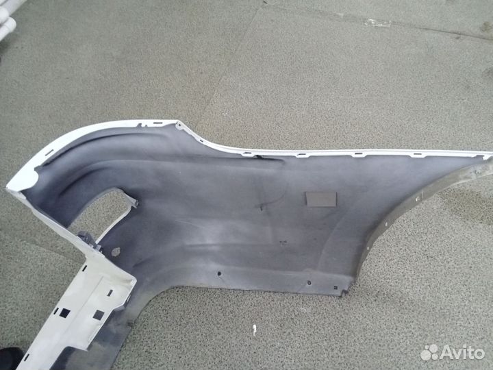 Продам задний бампер на Лендкрузер 200