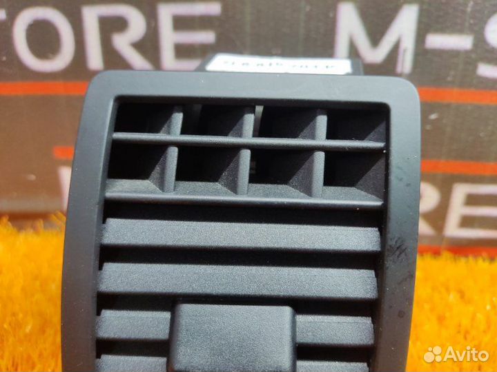 Дефлектор воздушный передний правый Volkswagen