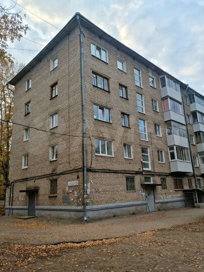 2-к. квартира, 43 м², 5/5 эт.