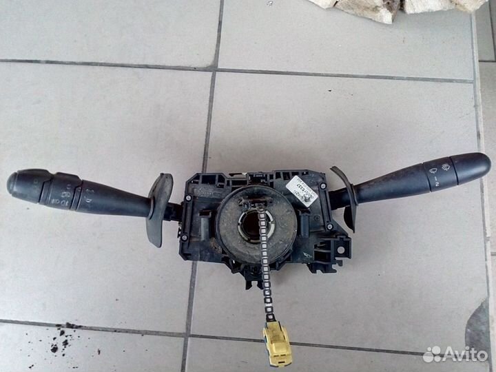 Переключатель подрулевой Renault Logan 04-14