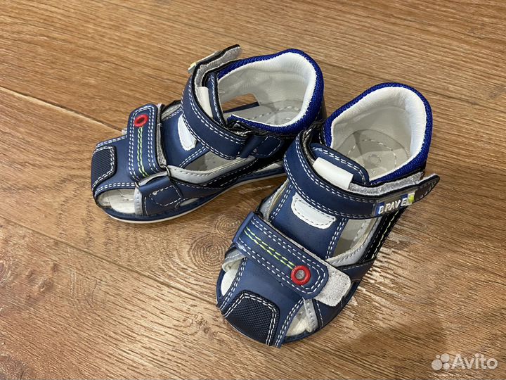 Сандали детские размер 22