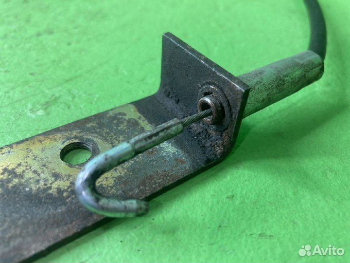 Тросик вещевого ящика DAF XF105