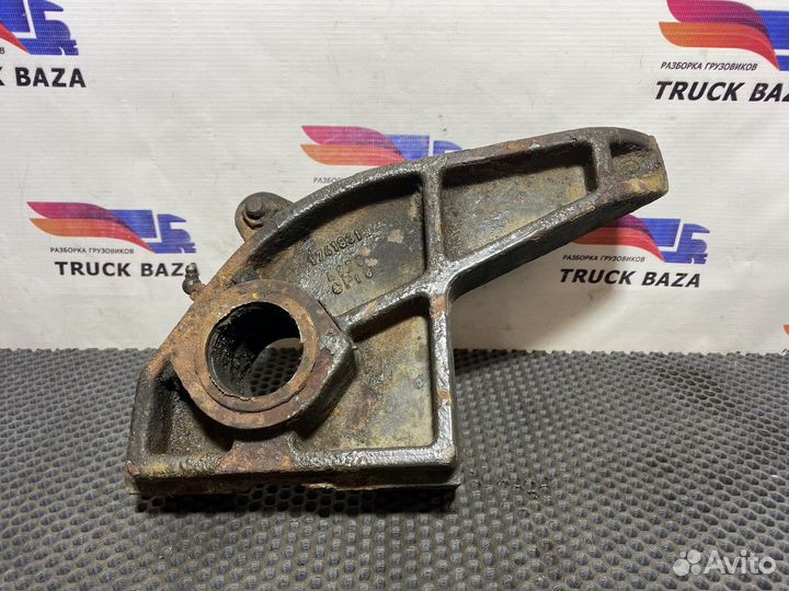 Кронштейн энергоаккумулятора правого