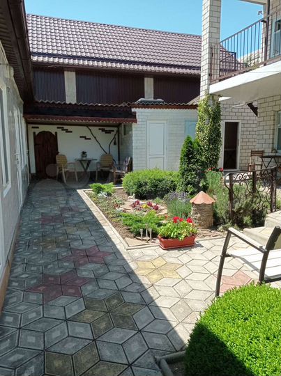 Комната 9 м² в 6-к., 1/1 эт.