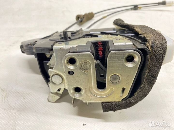 Замок двери задний правый Nissan Almera G15 K4M