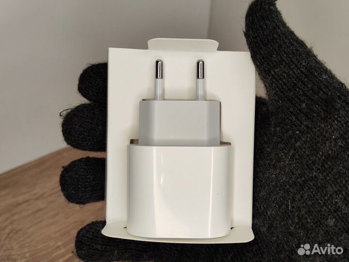 Блок питания для iPhone 20w