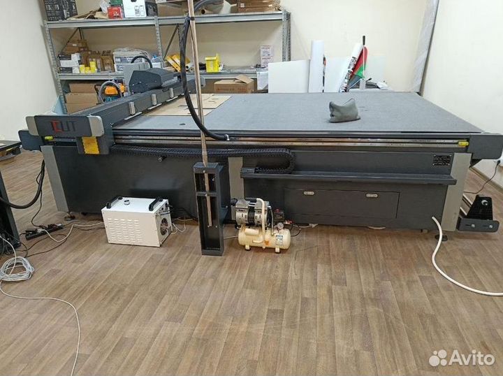 Планшетный режущий плоттер T-CUT DC 2516