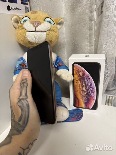 iPhone Xs, 64 ГБ