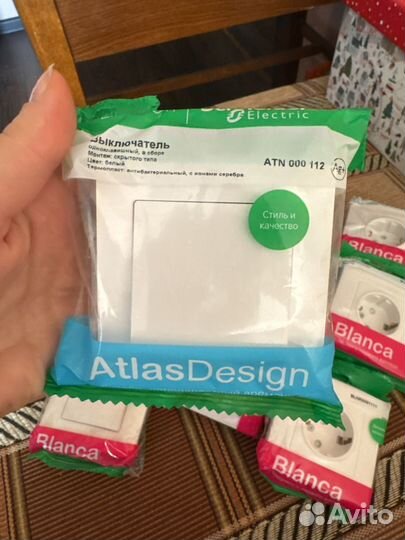 Schneider выключатели и розетки