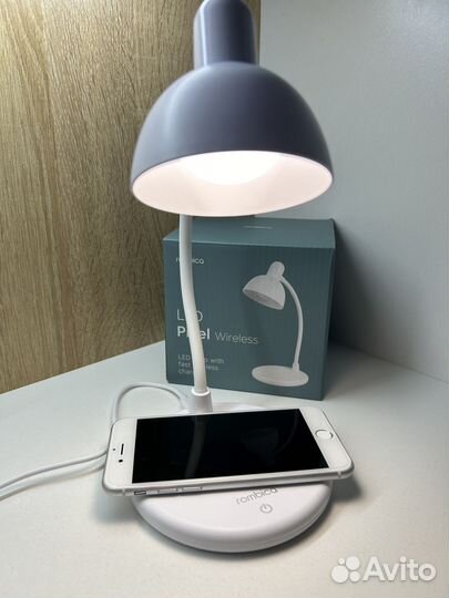 Лампа с беспроводной зарядкой Rombica Pixel