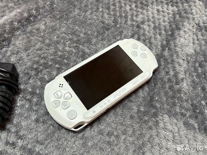 Sony PSP E1008 (Street) прошитая +32Гб