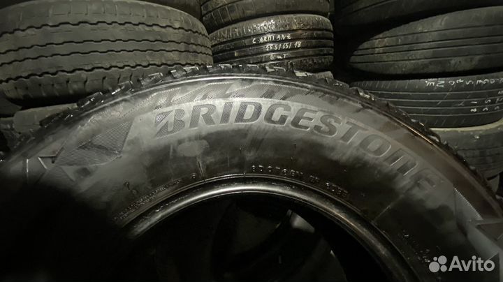 Bridgestone Blizzak DM-V1 265/70 R15