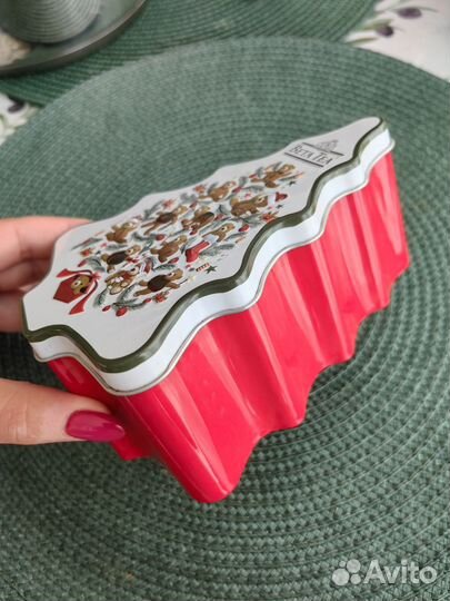 Жестяная банка для чая