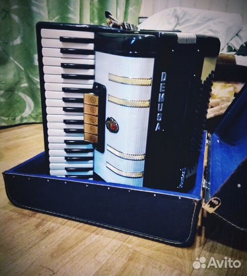 Аккордеон Demusa Junior II (Германия)