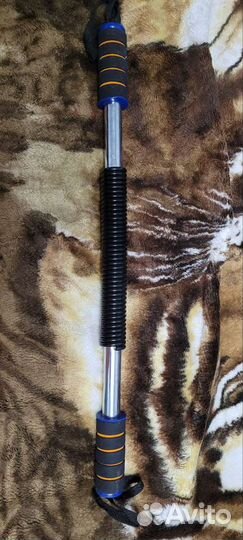 Кистевой тренашер и тренажер для рук