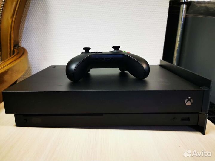 Xbox One X 1Tb