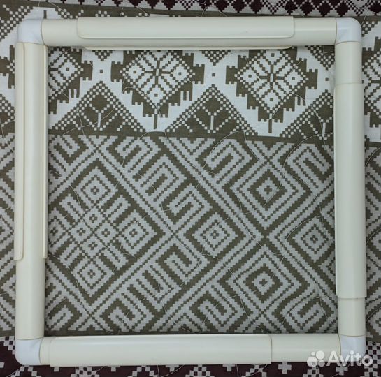 Сборная рамка-пяльцы, куснапы, Hemline, 28x28 cм