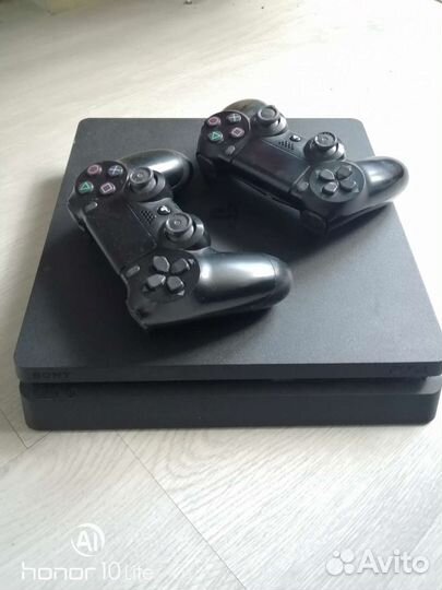 Sony PS4 slim