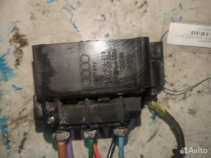 Блок клапанов Audi A8 (D4), 2011