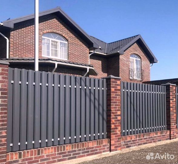 Забор из евроштакетника