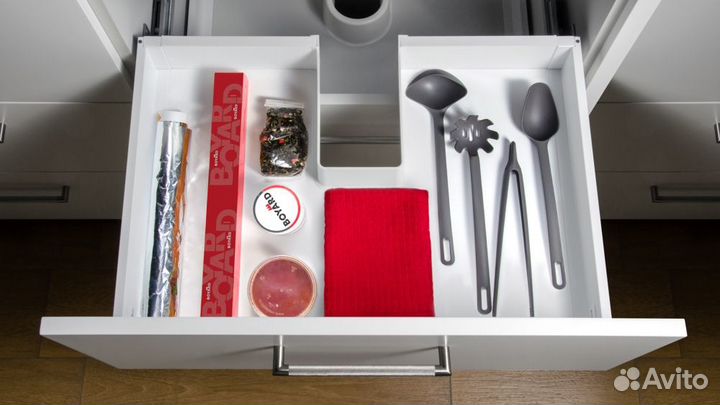 Держатель дна и задней стенки для ящика под мойку