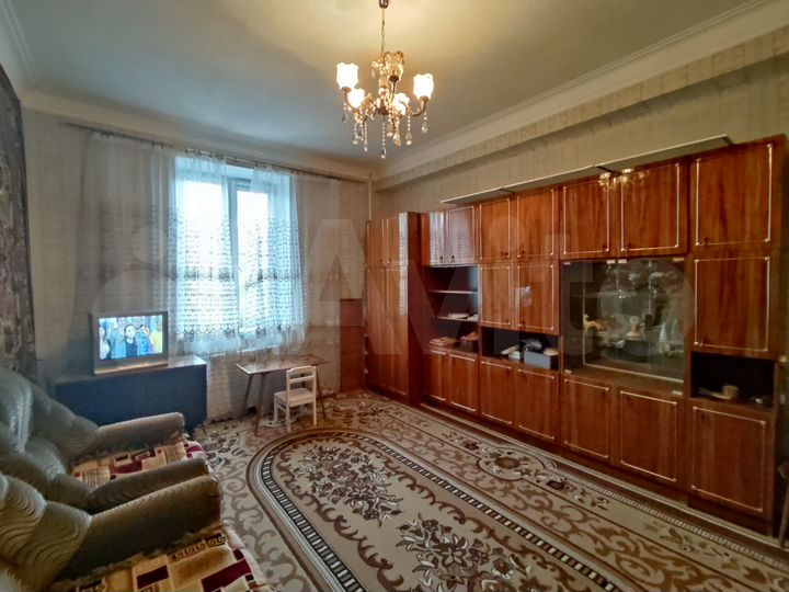 2-к. квартира, 56 м², 2/3 эт.