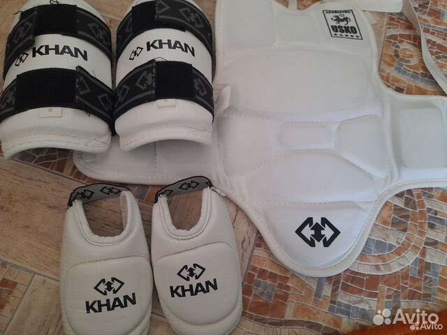 Защитный комплект щитки для единоборств