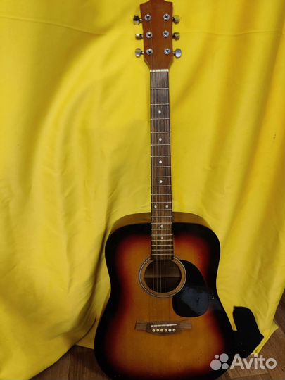 Акустическая гитара