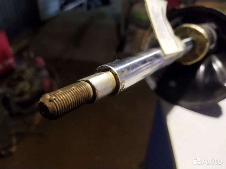 Амортизатор передний правый hyundai elantra (2000