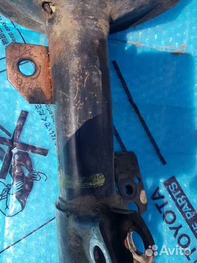 Toyota Alphard 1 anh10w стойка передняя правая