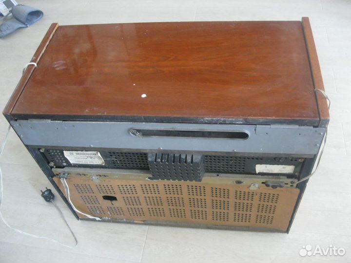 Радиола Мелодия-102