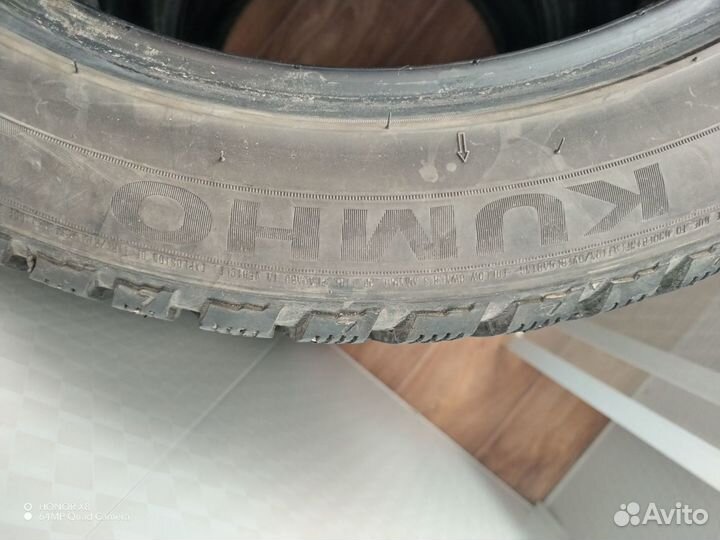 Kumho I'Zen KW22 21.5/50 R17 95T