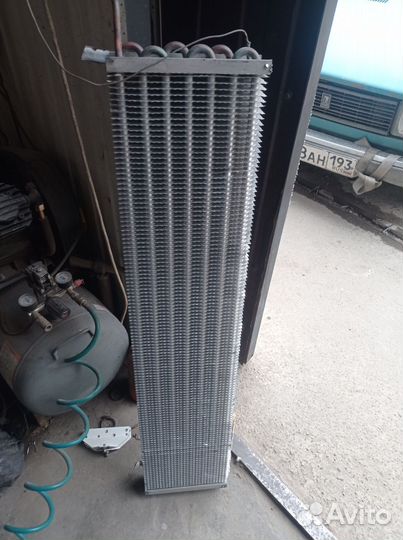 Компрессор морозильной камеры