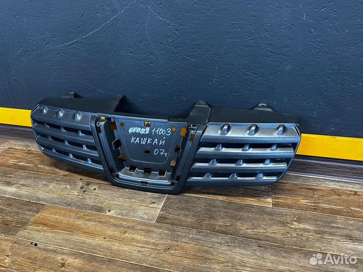 Решетка радиатора Nissan Qashqai j10