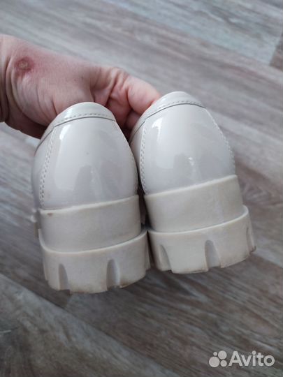 Лоферы женские