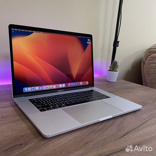 MacBook Pro 15 2017 Touch Bar i7/16/512