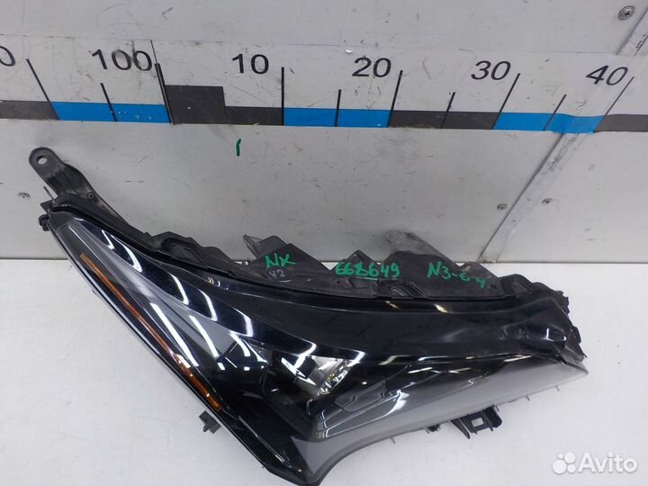 Фара правая на Lexus NX