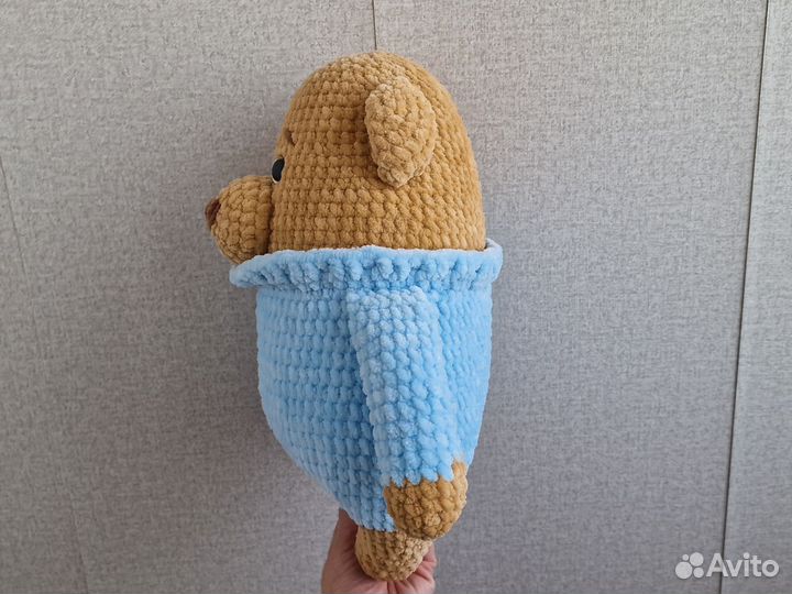 Мишка плюшевый в свитере