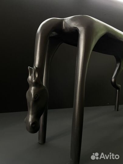 Стол журнальный из дерева