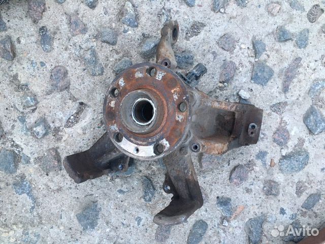 Поворотный кулак со ступицей jetta 5 golf 5skoda 5