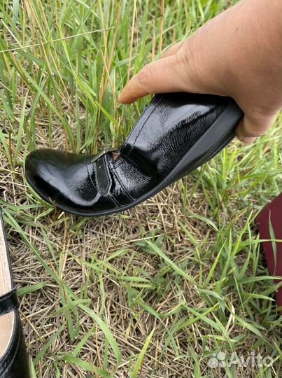 Новые кожаные туфли