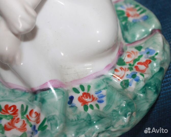 Статуэтки Цыганка Земфира. Царевна-лебедь Дулево