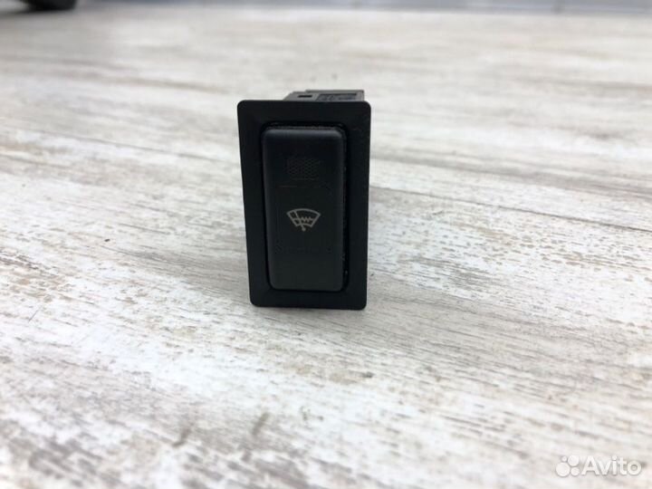 Блок управления стеклоочистителем Toyota Avensis