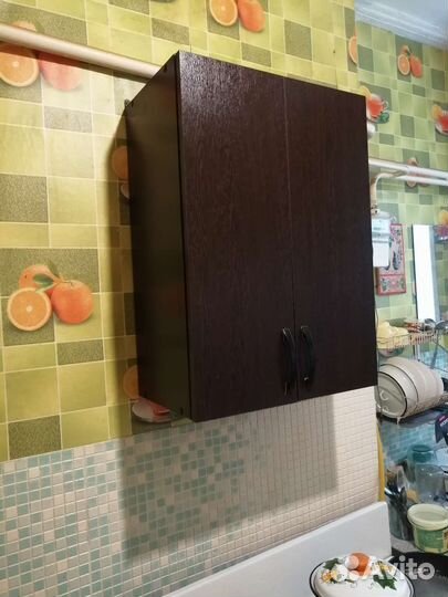 Кухонный навесной шкаф