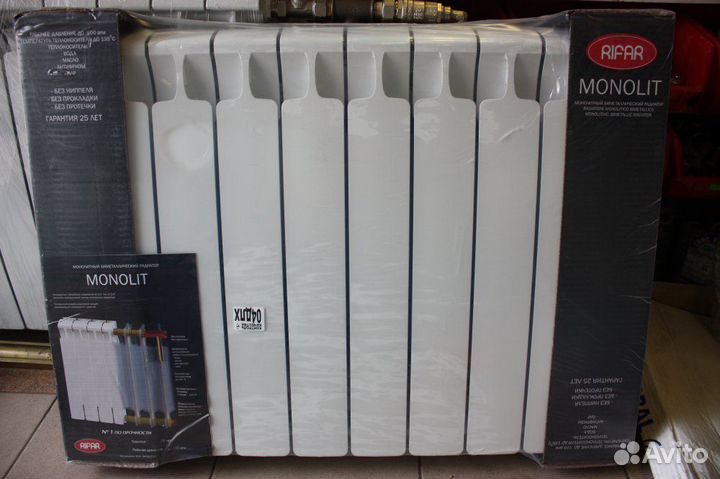 Биметаллический радиатор Rifar Monolit