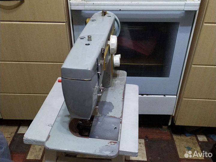 Швейная машинка Подольск 132