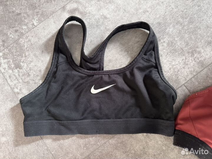 Спортивные топы Nike S