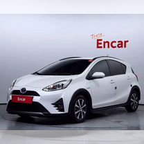 Toyota Prius C 1.5 CVT, 2021, 28 600 км, с пробегом, цена 1 800 000 руб.