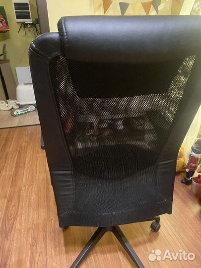 Компьютерное кресло